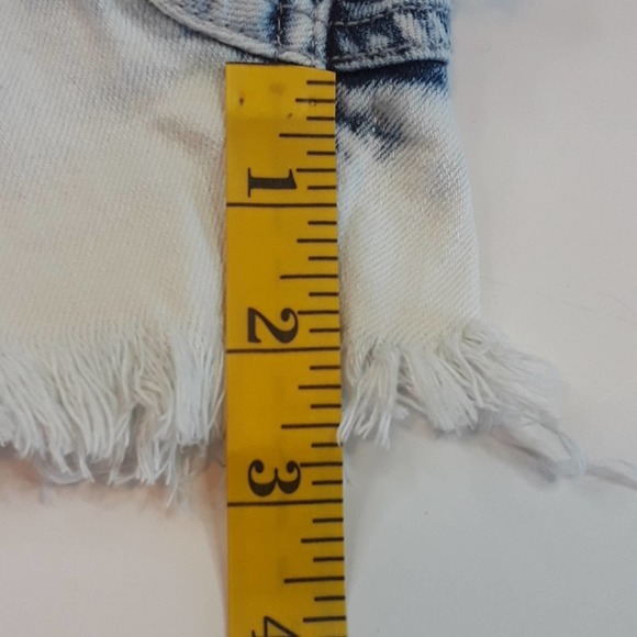 Distressed Shorts 3 Sz Bleach Wash Cutoff Jean Shorts by Highway - Picture 6 of 9
